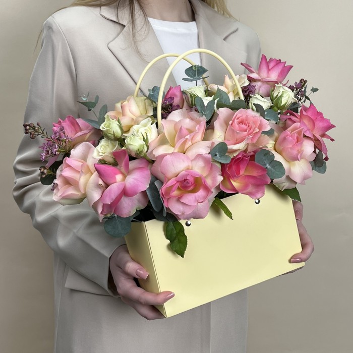 Букет дня с розами Звездная ночь